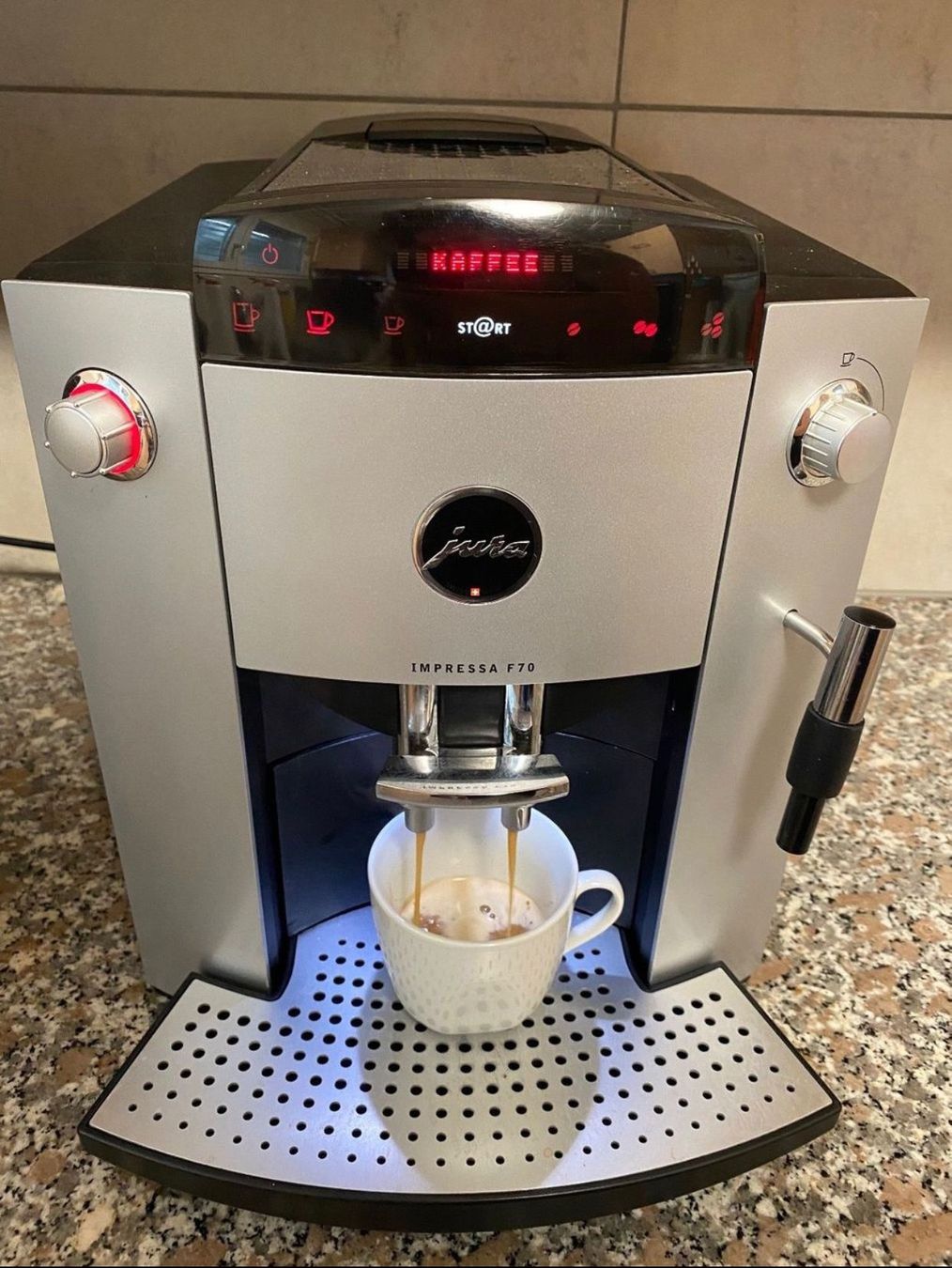 İkinci El Jura İmpressa F70 Espresso Kahve Makinesi